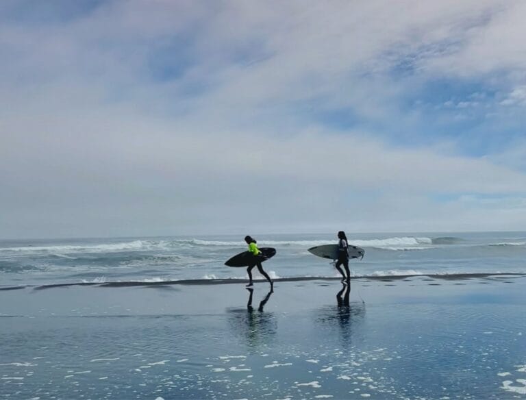 Chile - adventures Surfgirls 768x584